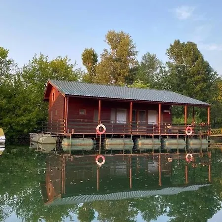 Houseboat - Beacon Of Happiness Hotel Bratislava Exterior photo